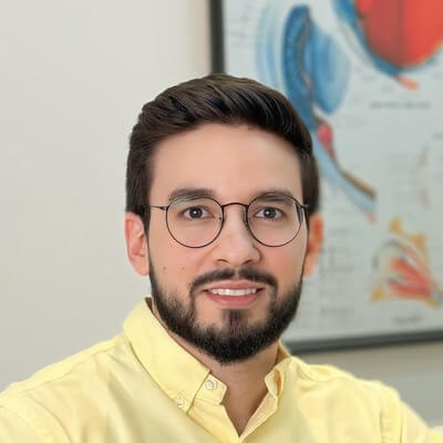 Dr. Emanuel Carneiro - Oftalmologista Clínico e Cirúrgico - Médico dos Olhos